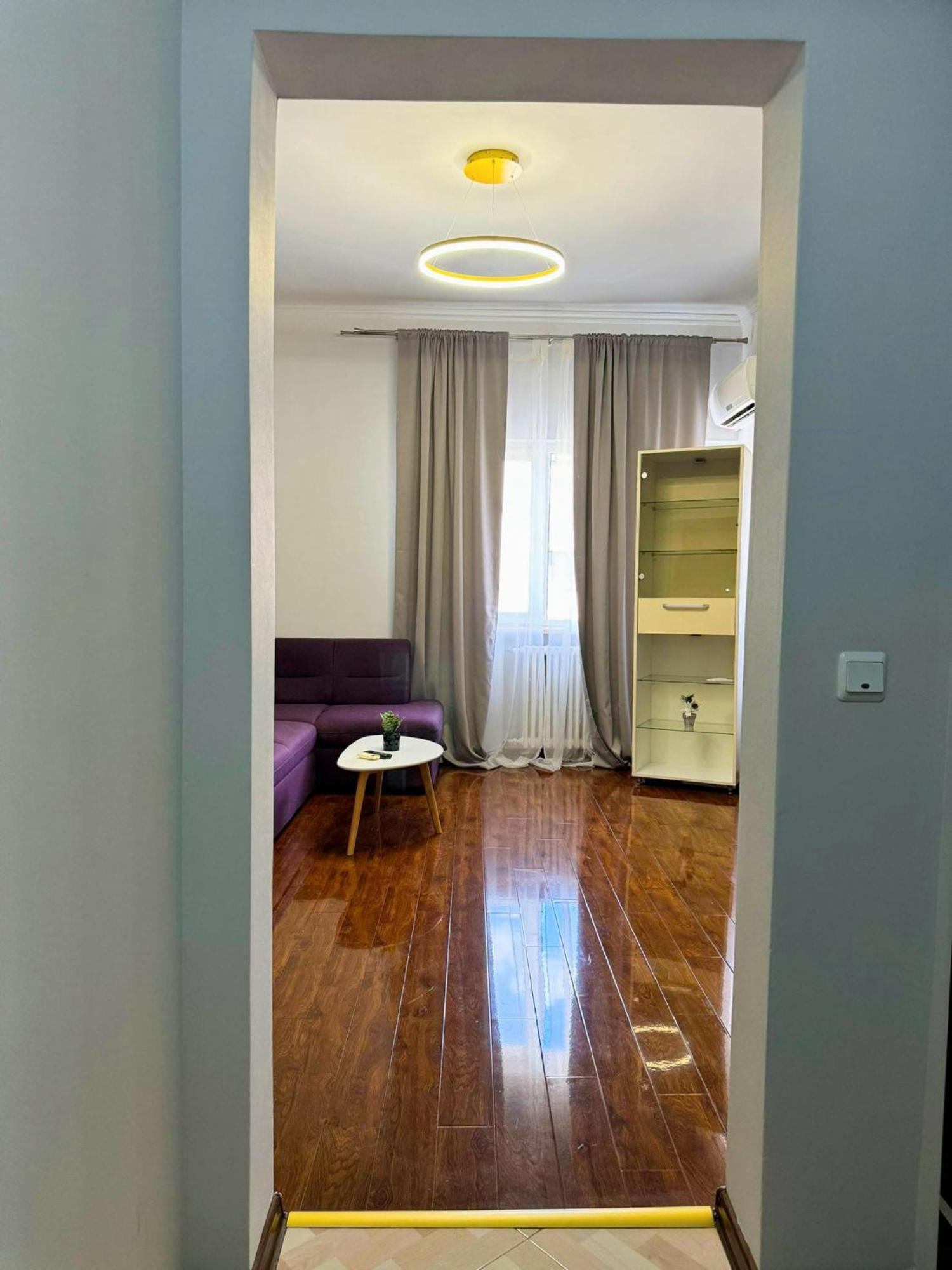 Abbey Rosetti Apartment